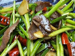 -云海肴·汽锅鸡·云南菜(天山百盛优客店)