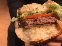 -The Habit Burger Grill 哈比特汉堡(复兴soho店)