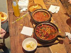 -有红鸡毛店·砂锅菜(抚琴夜市店)