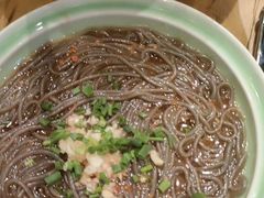 -帅巴人舅母子腊蹄民俗村