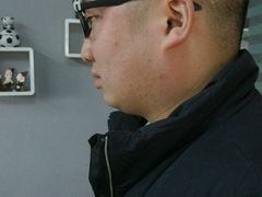 -提一眼镜·蔡司·依视路(小寨店)
