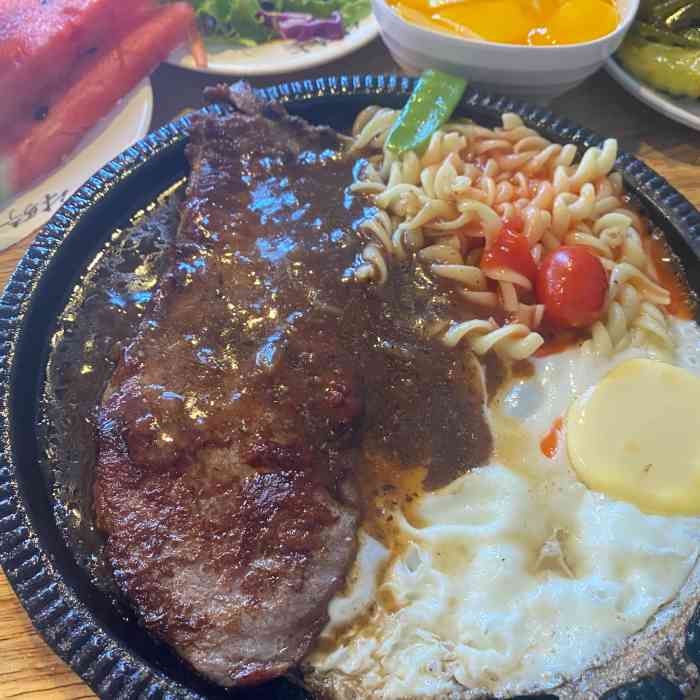 牛骑士牛排馆(椒江店"牛骑士牛排馆位于锦江百货正对面越谷儿童城.