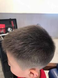 -PE SALON