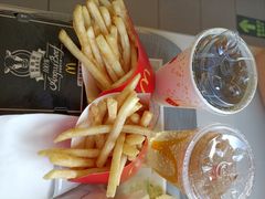 -麦当劳(军博店)