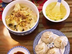 -笑来喜馄饨小笼工坊店(湖滨街店)