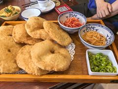 -蓝田九大碗民俗食府(蓝田店)