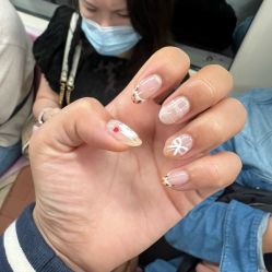 -手牵手美甲