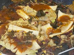 -丹水桥地锅鱼·翘嘴鲌·地方特色全鱼宴(丹江口大坝店)