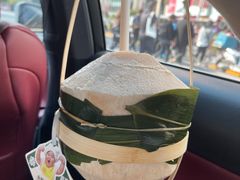 整颗泰奶椰-喜茶(上海打浦桥日月光gelato lab+店)