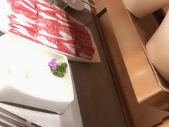 肥牛-海底捞火锅(金山百联店)