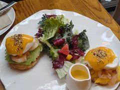 牛油果大虾班尼蛋-Cafe de Coucou(牛市口店)