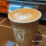 烈日，用咖啡招待自己。