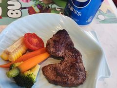 -水桶王国主题餐厅·聚会·生日派对·亲子活动·家庭套餐(亚龙湾希尔顿店)