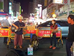 -六合夜市