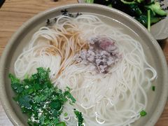 -亮亮面馆(经六路店)