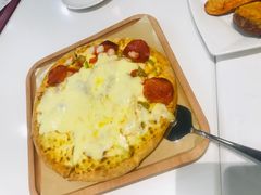 金枕榴莲德式烤肠双拼-烁先生披萨·儿童餐下午茶(河南岸店)