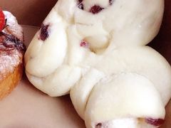 蔓越莓牛奶包-PAPER STONE BAKERY(天汇广场店)