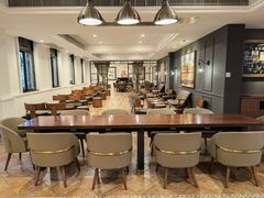 大堂-星巴克臻选(广州沙面店)