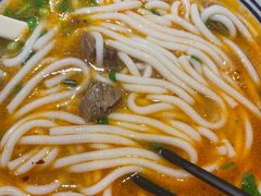 -鑫花溪牛肉米粉(东环大润发店)
