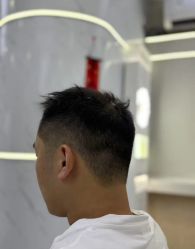 -苏豪路易士·嘉玛发廊