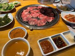 -唯成•韩国炭火烤肉 유성고기