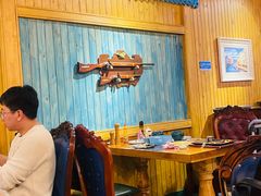 -米德维奇俄式西餐厅(西六道街店)