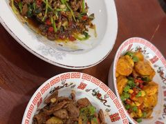 -湖南人家湘菜馆(镇江路店)