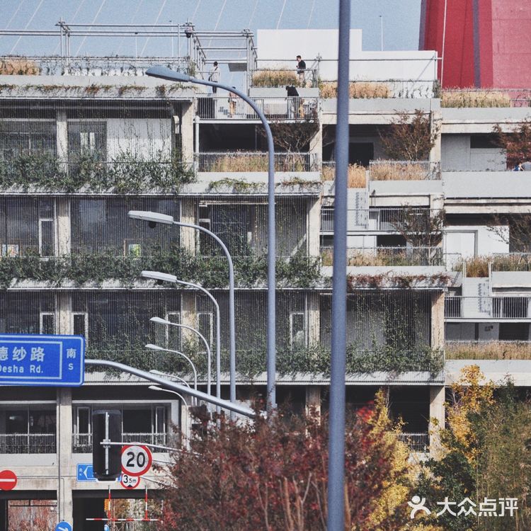 地理位置：杨树浦路平凉路 杨浦滨江