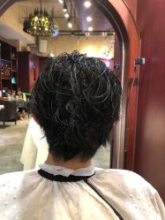-十六番发型师事务所