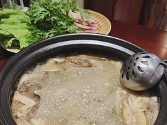 -菌之家·专业纯野生菌火锅·特色炒菌