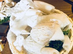 -菌海森林·非遗野生菌火锅(西山区滇池路摩根道店)