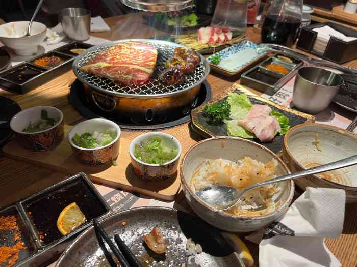 大叔食堂·小二烧肉(西洪路店)-"[薄荷]环境:个人感觉比较舒服的日式