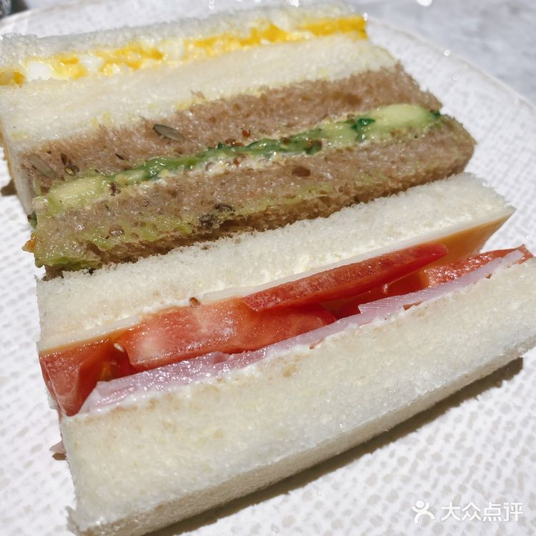 gaga国贸新店，地下花园网红下午茶[吐]｜北京探店