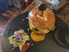 -HIGH FIVE哈福手工汉堡(桂林路店)