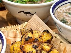 -云阿蛮云南生烫牛肉米线(奉贤路店)