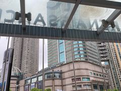 -上海龙之梦万丽酒店