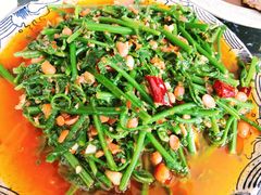 -跃进桥火烧鸡(怒江西岸店)