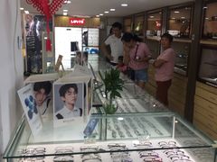 -发茂眼镜·蔡司依视路镜片(镇坪路店)