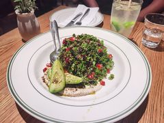 牛油果羽衣甘蓝色拉-La Strada(安福路店)