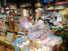 -九木杂物社(新奥购物中心店)