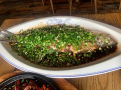 葱油大白花-陈先进鱼馆·地道农家菜(湖墅南路店)