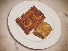 【早餐】华夫饼+煎饼果子-杭州钱江新城万怡酒店-西餐厅