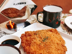 反内卷炸猪排-人民咖啡馆(四行仓库店)
