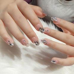 -丽心自助美甲美睫