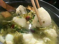 -周鱼小馆石锅酸菜鱼(活力汇店)