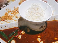 -龙巢盱眙龙虾·牛蛙·烧烤宵夜(八卦岭店)