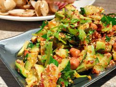拍黄瓜花生米-嗨辣小聚·盘锦河蟹·海鲜烧烤龙虾(盘锦十年好店)