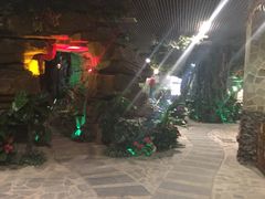 -泉城欧乐堡戏水湾艺术养生温泉