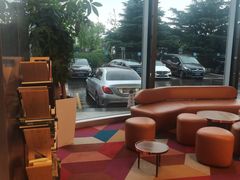 -奔驰上海利星(七宝店)