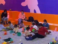 -鸿通城购物中心